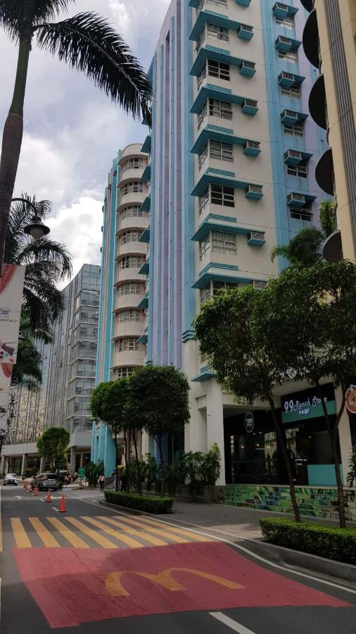 101 Newport Blvd C2 4F By Rechelle Nunag Pasay Exterior photo