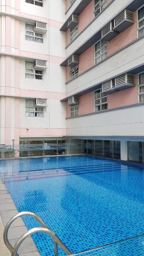101 Newport Blvd C2 4F By Rechelle Nunag Pasay Exterior photo