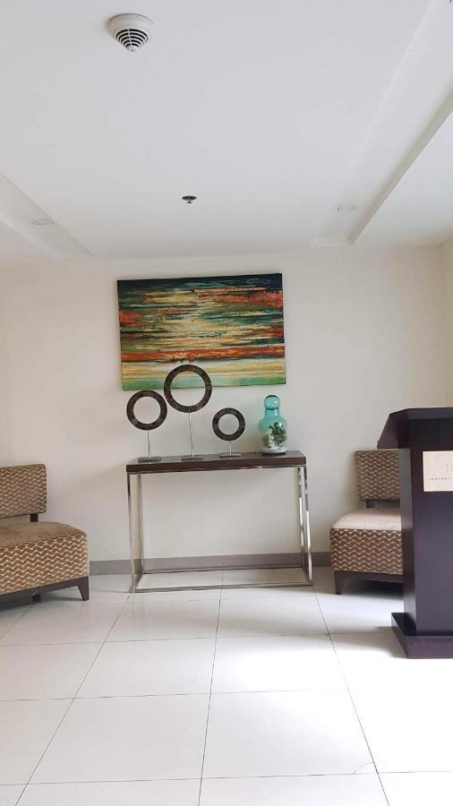 101 Newport Blvd C2 4F By Rechelle Nunag Pasay Exterior photo