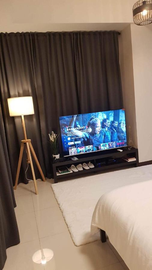 101 Newport Blvd C2 4F By Rechelle Nunag Pasay Exterior photo